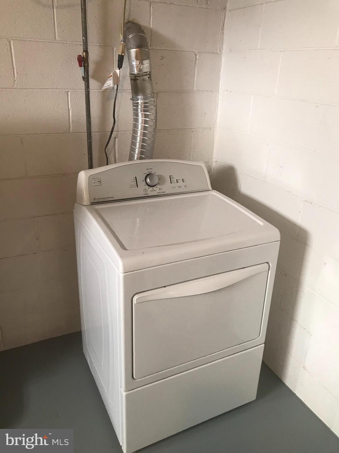1645 Riverwood Road Baltimore, MD 21221 - Photo 17 of 24 Dryer