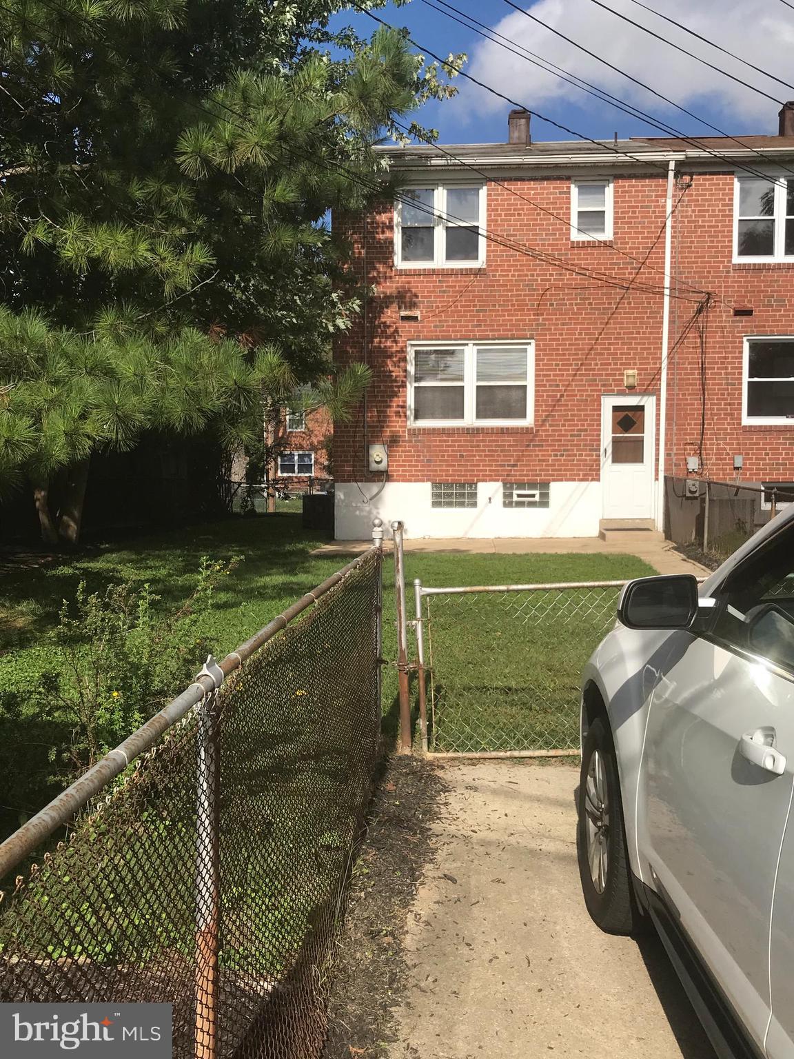 1645 Riverwood Road Baltimore, MD 21221 - Photo 20 of 24 Large yard, rear parking pad