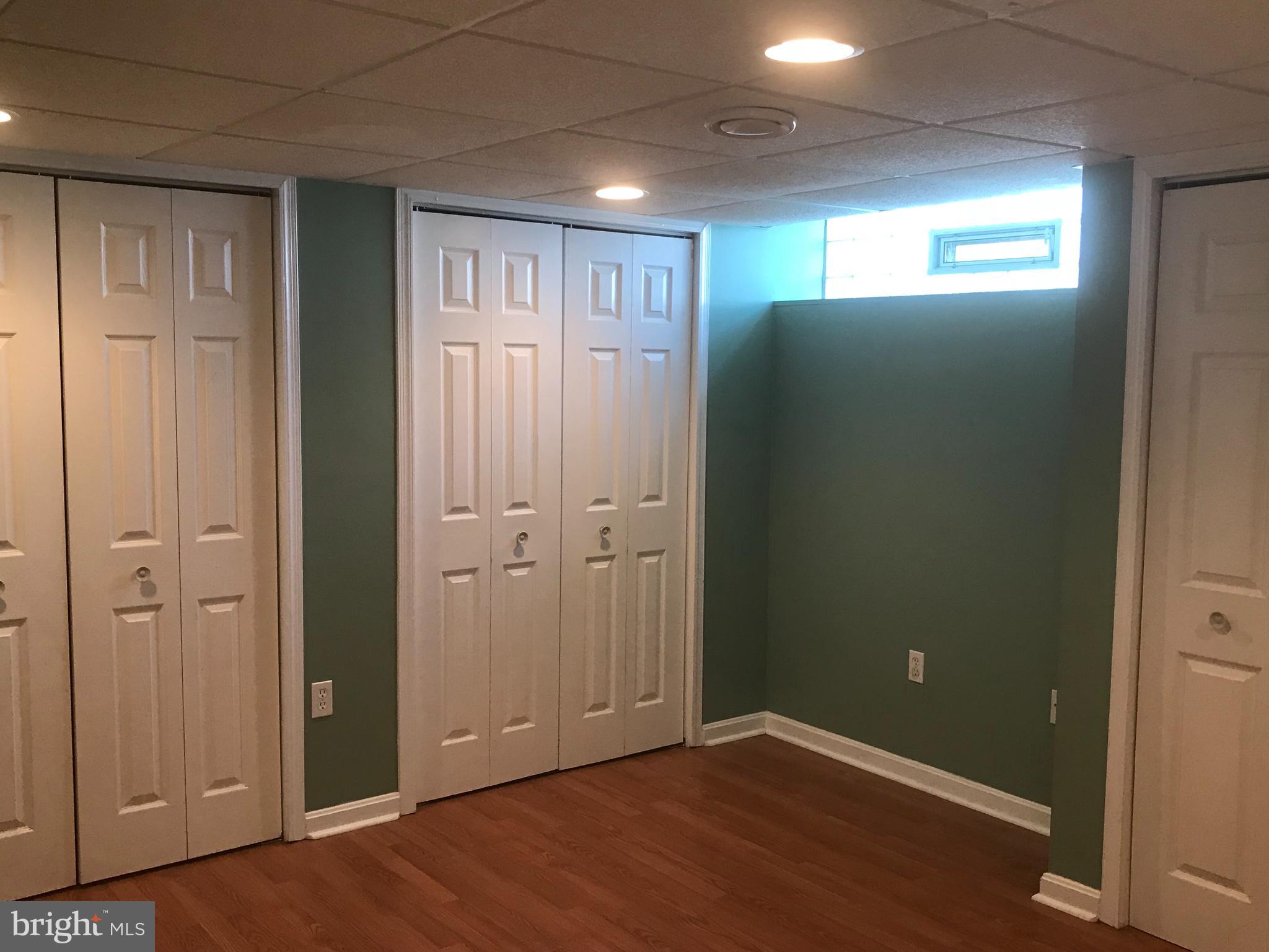 1645 Riverwood Road Baltimore, MD 21221 - Photo 10 of 24 Family room
