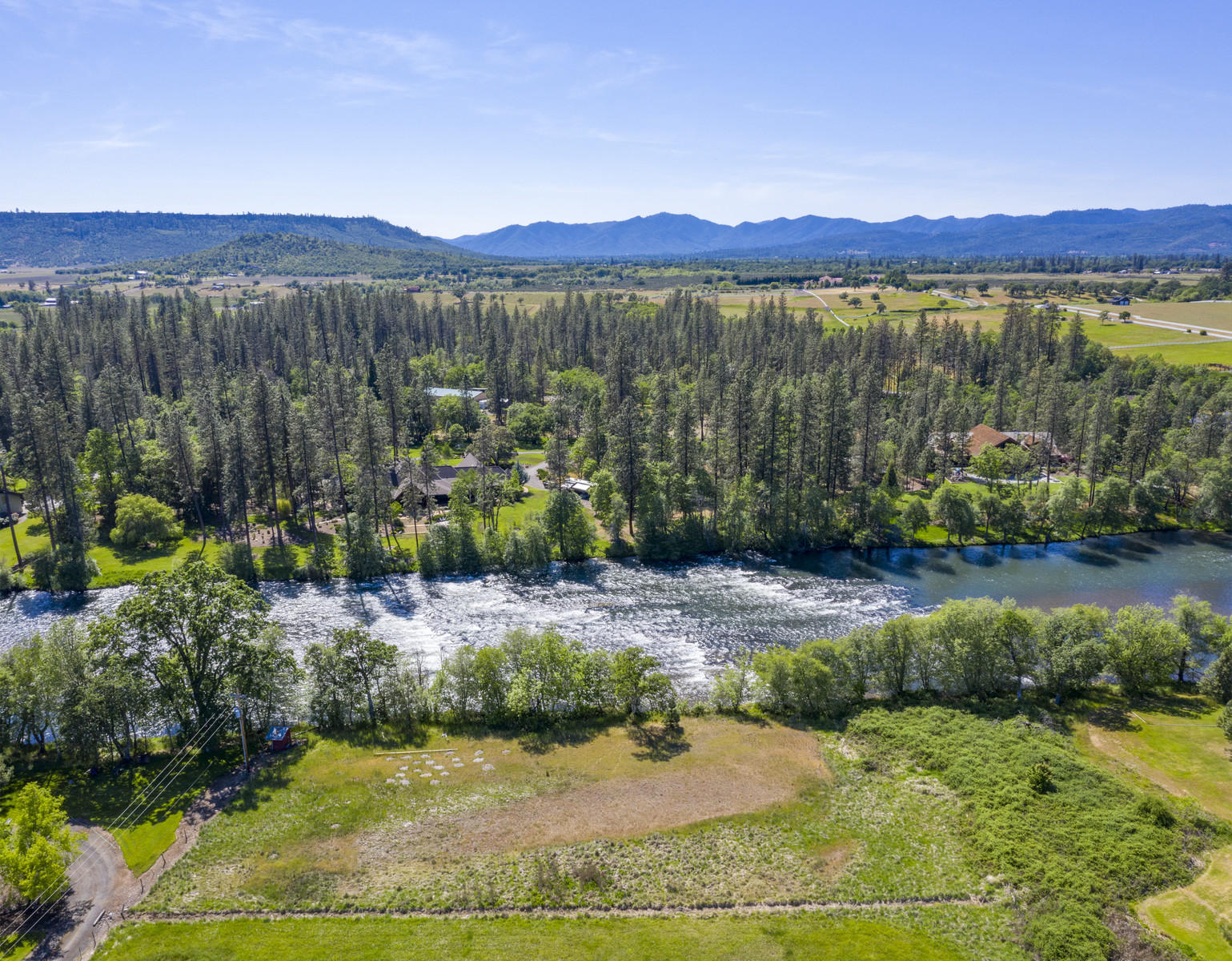 13139 Agate Road Eagle Point, OR 97524 - Photo 6 of 19 03_AR_3_mls
