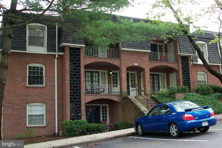 5913 E Prince James Drive, Unit 33 Springfield, VA 22152 - Photo 1 of 8 Exterior (Main)