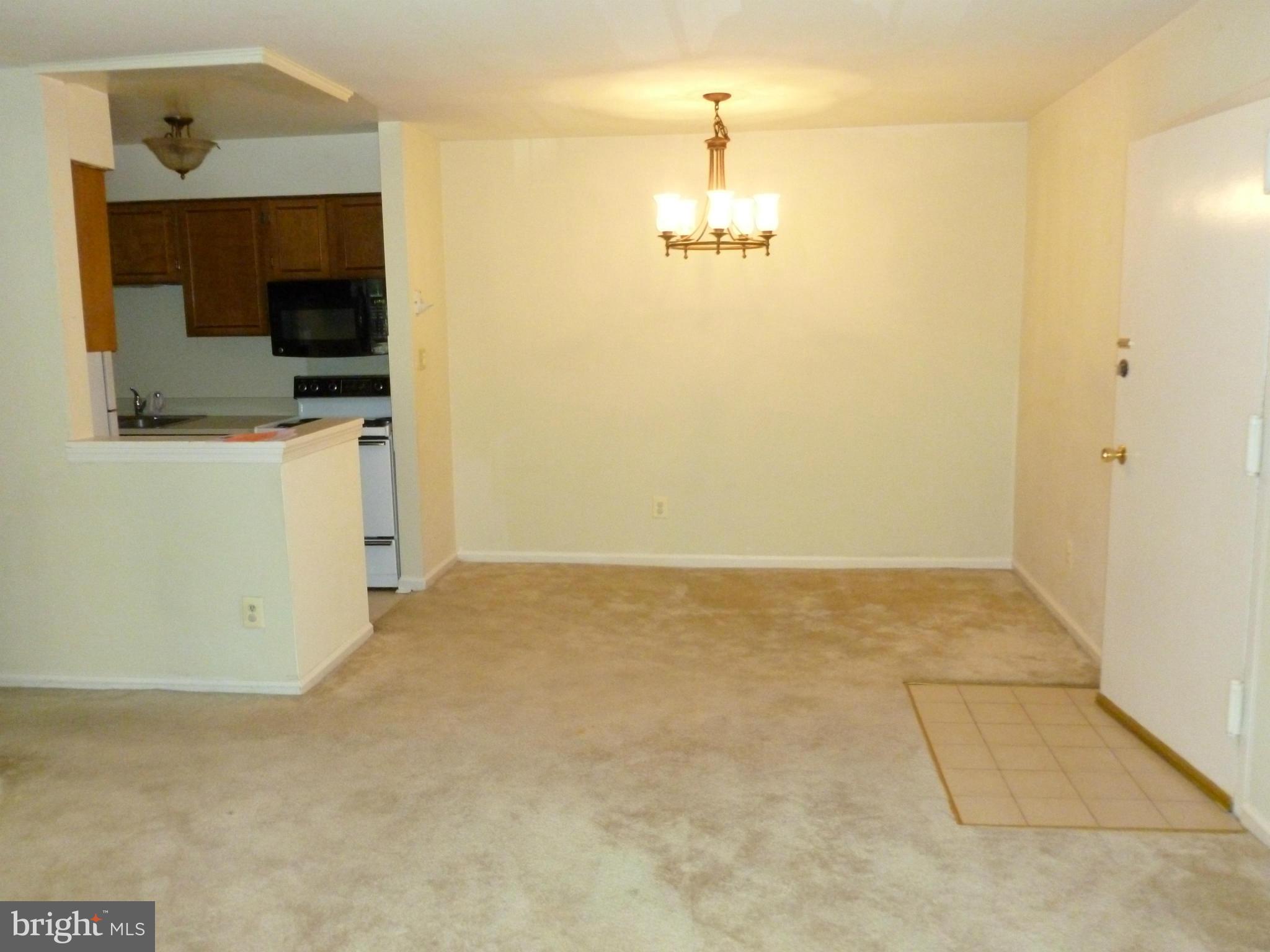 5913 E Prince James Drive, Unit 33 Springfield, VA 22152 - Photo 5 of 8 Dining Room