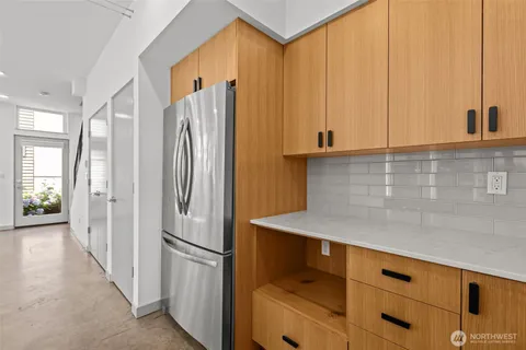 $600,000 | 6612 Corson Avenue South, Unit C, Seattle, WA 98108