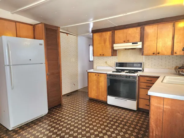 $99,000 | 127 East High Street, Wautoma, WI 54982