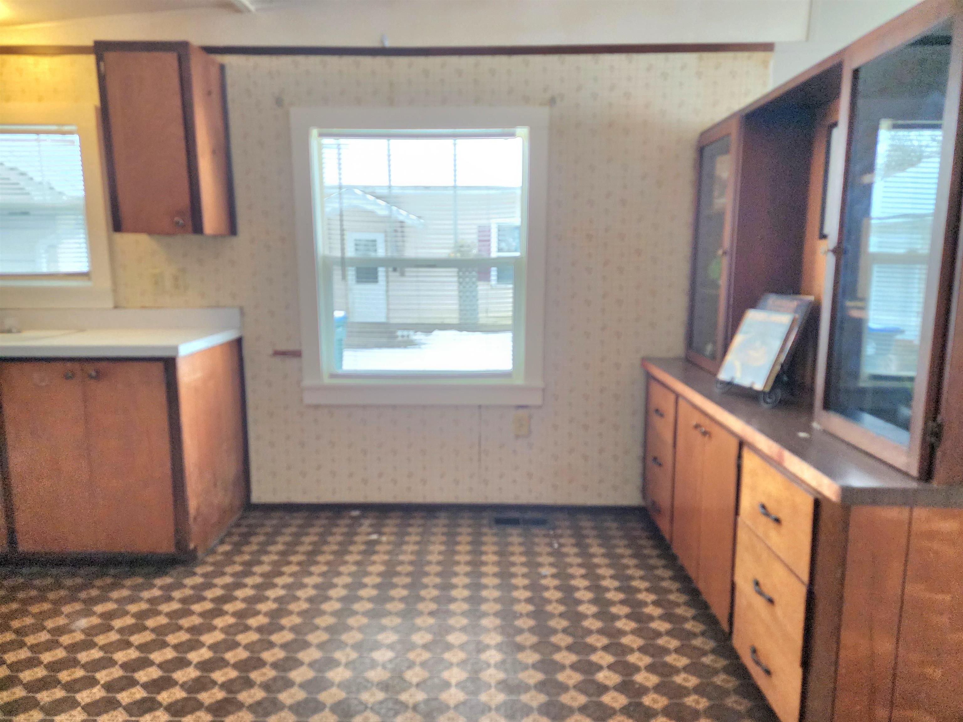 127 East High Street Wautoma, WI 54982 - Photo 8 of 26