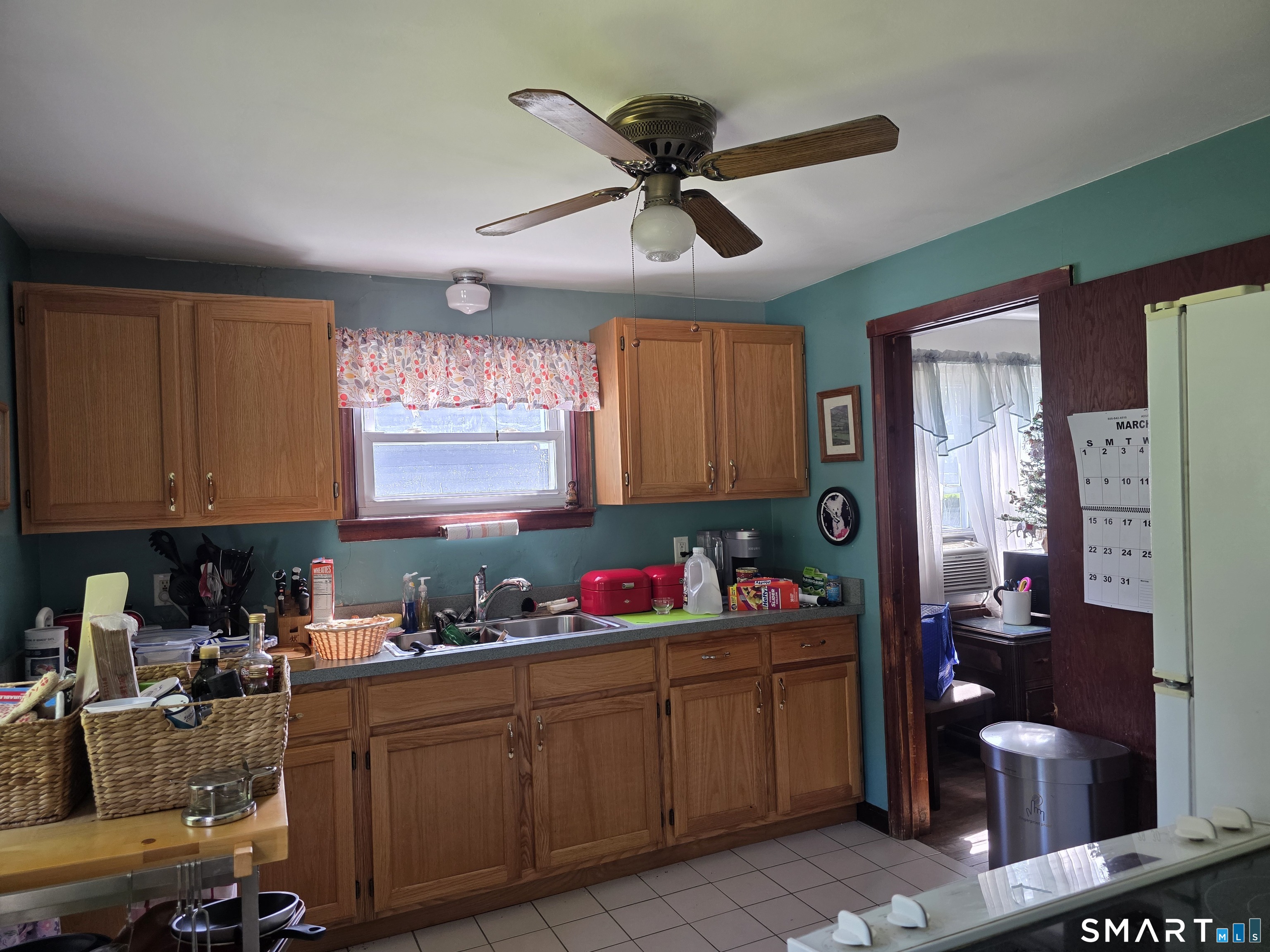 92 Elaine Road Milford, CT 06460 - Photo 6 of 9