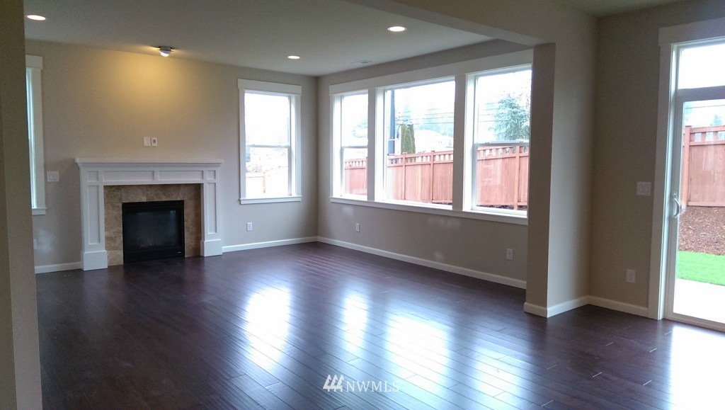 874 Mount Baker Place Northeast Renton, WA 98059 - Photo 3 of 10