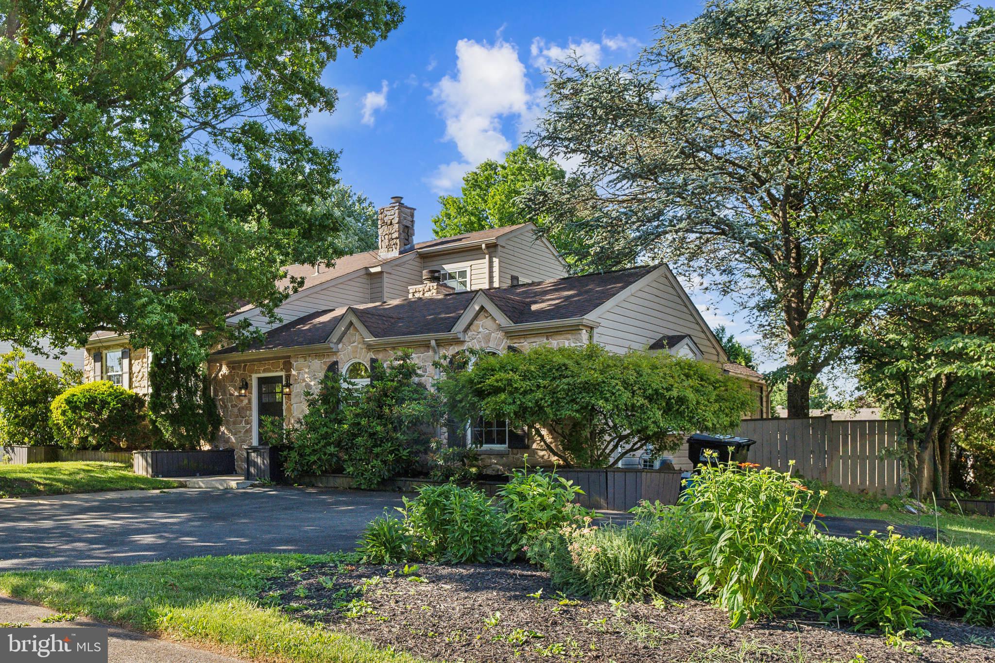 4718 St George Street Reading, PA 19606 - Photo 3 of 32