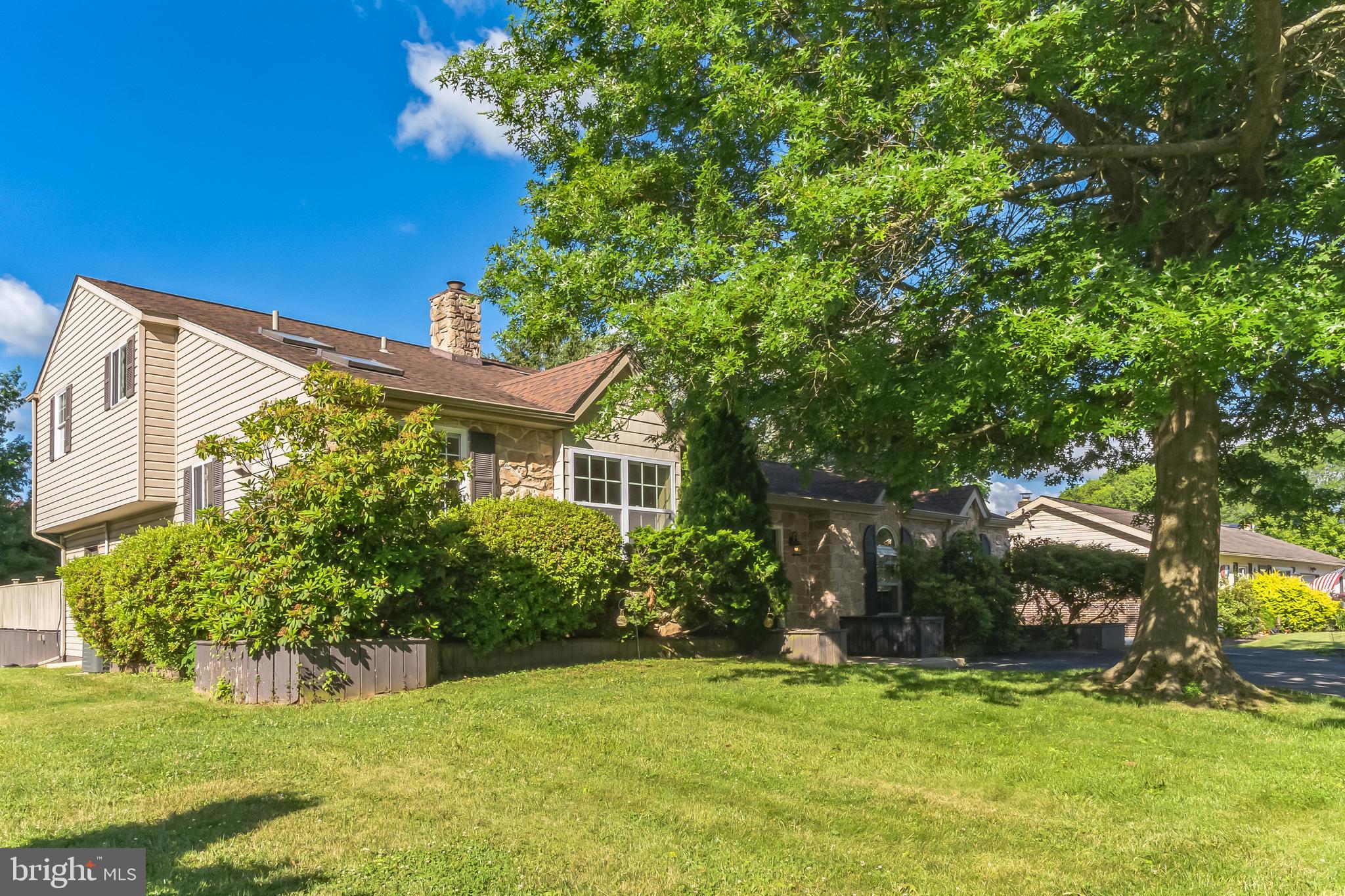 4718 St George Street Reading, PA 19606 - Photo 4 of 32