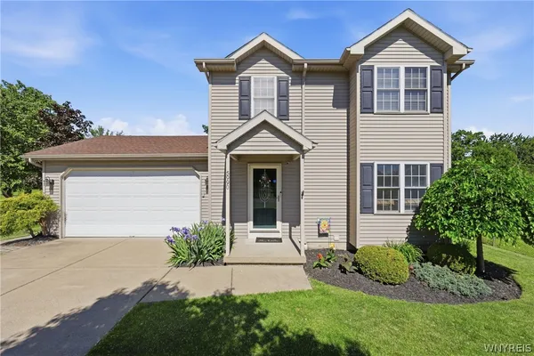 $329,900 | 5990 Margaret Ann Drive, Hamburg, NY 14085