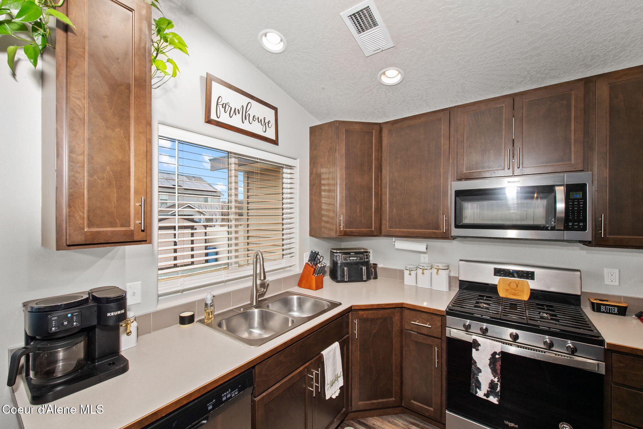 1435 North Minam Loop Post Falls, ID 83854 - Photo 14 of 37 16-web-or-mls-1435 N Minam Loop-31