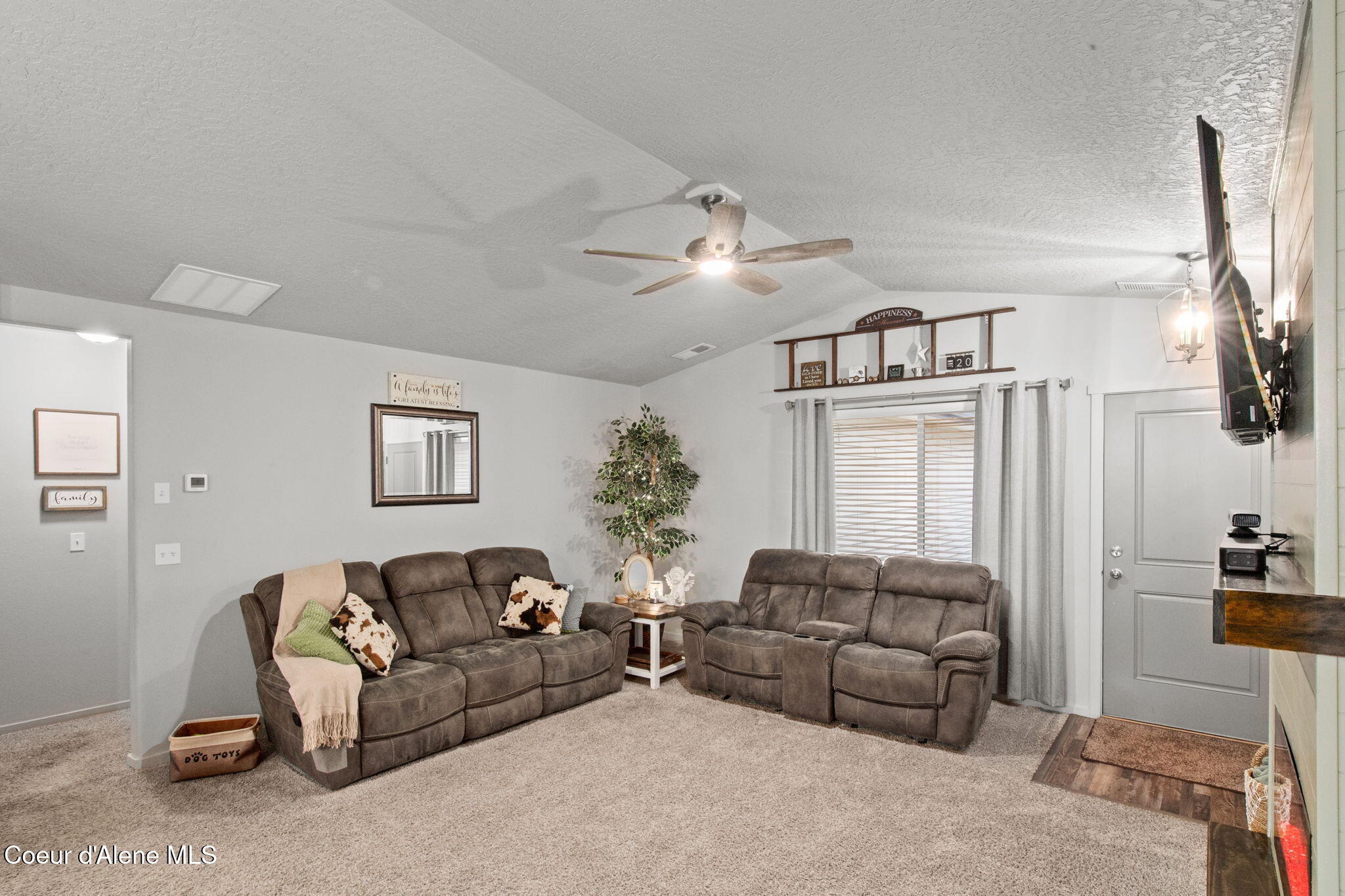 1435 North Minam Loop Post Falls, ID 83854 - Photo 6 of 37 8-web-or-mls-1435 N Minam Loop-9