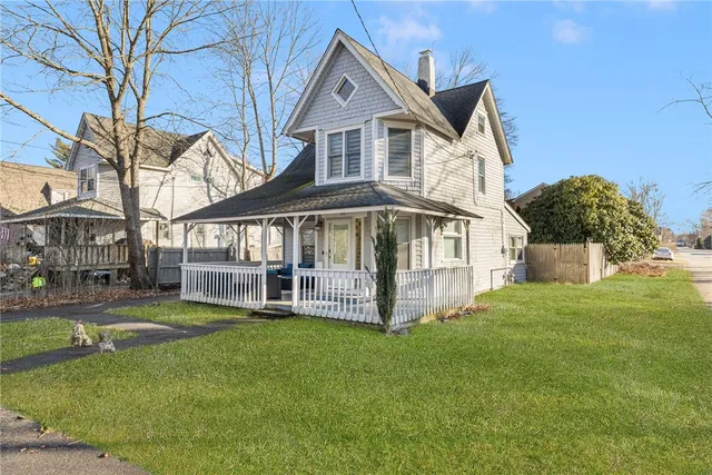 $2,800 | 206 Riverside Avenue, Warwick, RI 02889