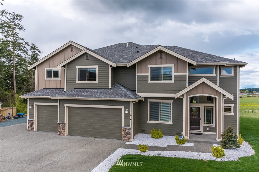 1016 Lyle Ridge Circle Oak Harbor, WA 98277 - Photo 1 of 25 Gallery Image 1