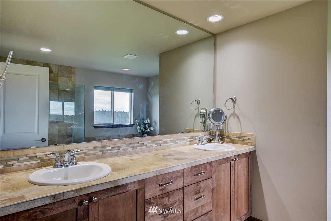 1016 Lyle Ridge Circle Oak Harbor, WA 98277 - Photo 20 of 25 Gallery Image 20