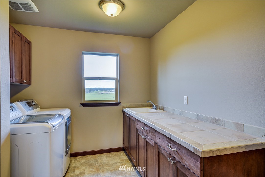 1016 Lyle Ridge Circle Oak Harbor, WA 98277 - Photo 21 of 25 Gallery Image 21