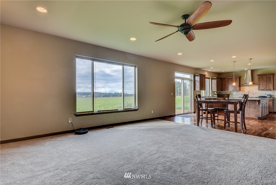 1016 Lyle Ridge Circle Oak Harbor, WA 98277 - Photo 5 of 25 Gallery Image 5