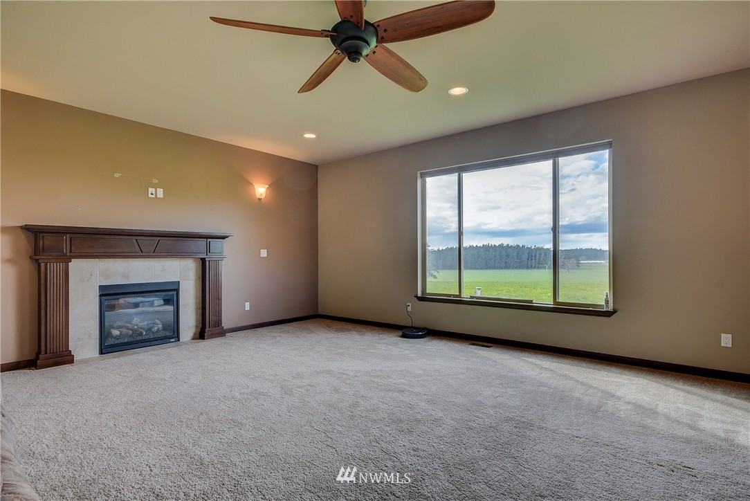 1016 Lyle Ridge Circle Oak Harbor, WA 98277 - Photo 6 of 25 Gallery Image 6
