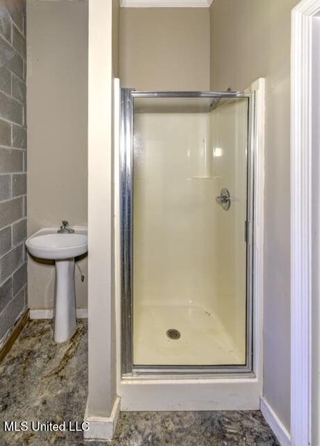 128 Robinhood Road Vicksburg, MS 39180 - Photo 15 of 66 thumbnail_Basement Toilet and Shower 2