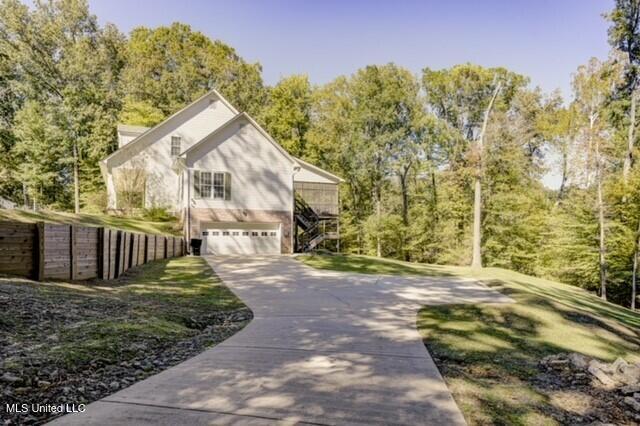 128 Robinhood Road Vicksburg, MS 39180 - Photo 23 of 66 thumbnail_Driveway View 1
