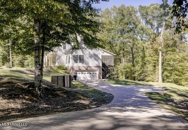 128 Robinhood Road Vicksburg, MS 39180 - Photo 24 of 66 thumbnail_Driveway View 2