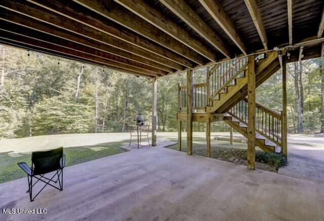 128 Robinhood Road Vicksburg, MS 39180 - Photo 30 of 66 thumbnail_Ground-Level Patio