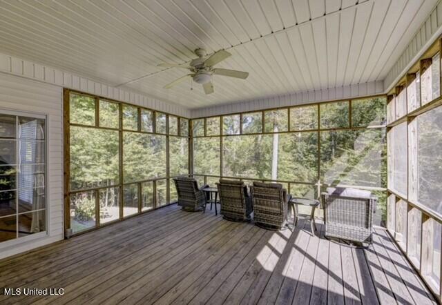 128 Robinhood Road Vicksburg, MS 39180 - Photo 52 of 66 thumbnail_Screened-In Porch 1