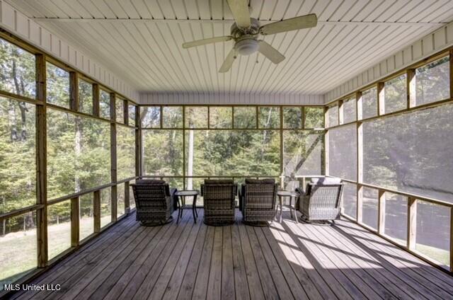 128 Robinhood Road Vicksburg, MS 39180 - Photo 54 of 66 thumbnail_Screened-In Porch 3