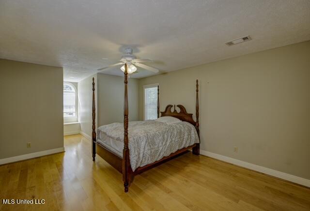128 Robinhood Road Vicksburg, MS 39180 - Photo 58 of 66 thumbnail_Second Bedroom