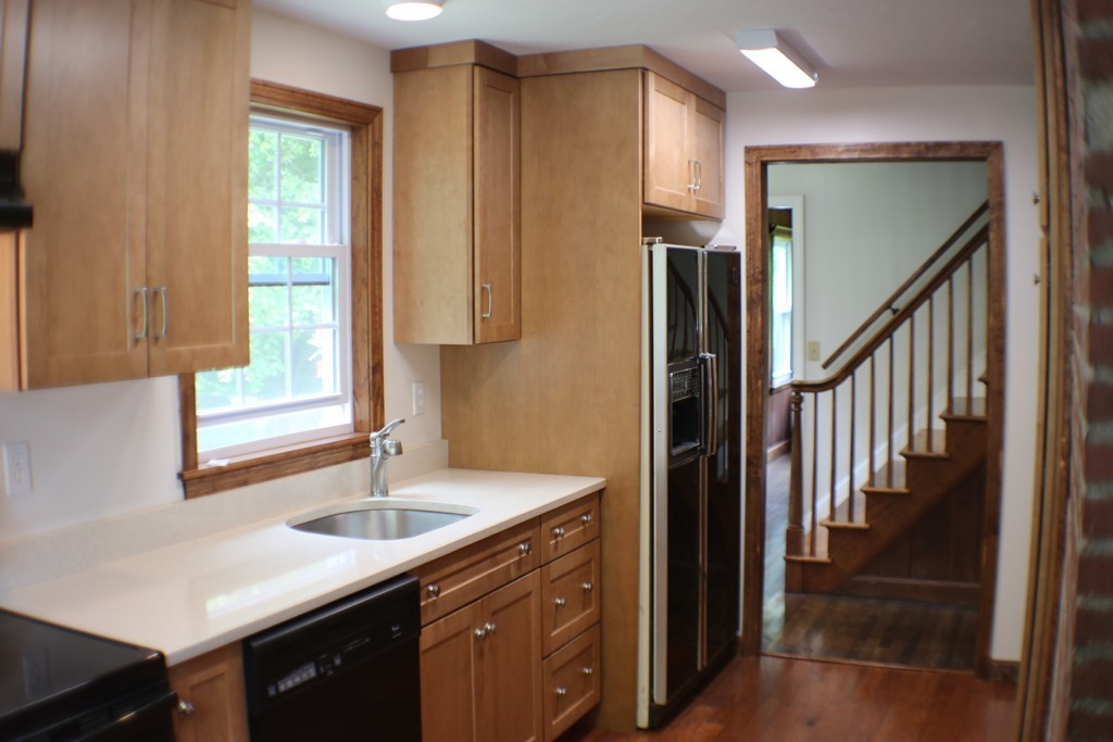 37 Lombard Road Hubbardston, MA 01452 - Photo 7 of 28 Gallery Image 7