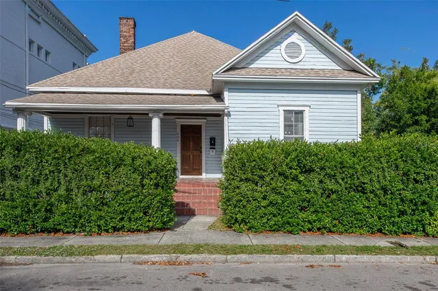 $2,200 | 906 East 11th Avenue, Tampa, FL 33605