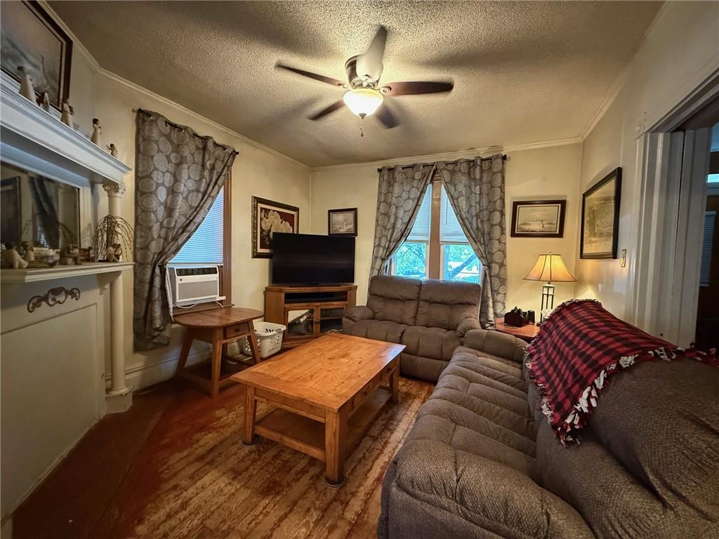 105 4th Avenue Butler, PA 16001 - Photo 5 of 50