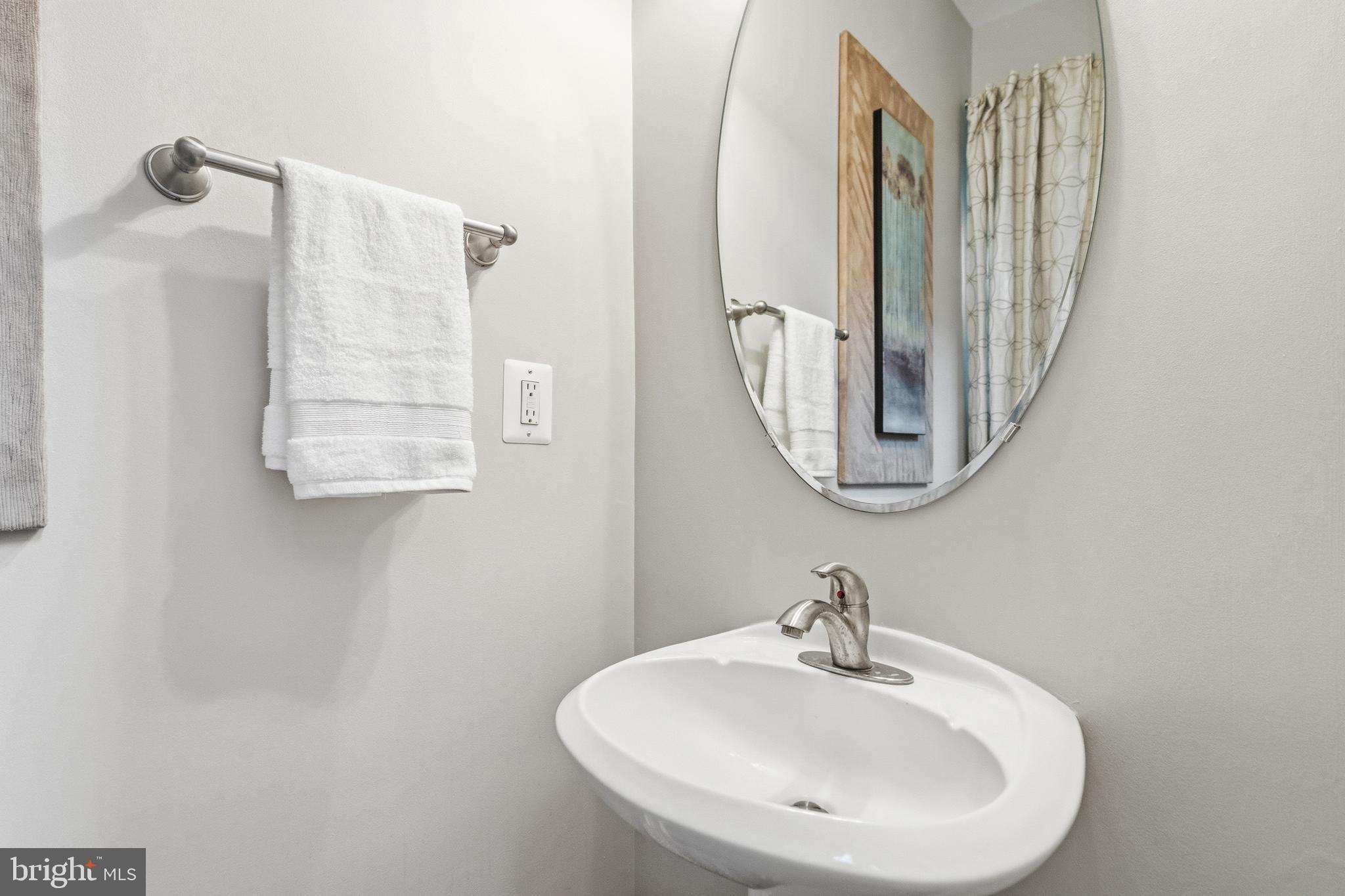 21397 Springwell Drive Broadlands, VA 20148 - Photo 19 of 43 Stylish Main Level Half Bath