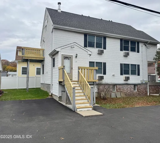 $3,000 | 18 1/2 Morgan Avenue, Unit 2, Greenwich, CT 06831