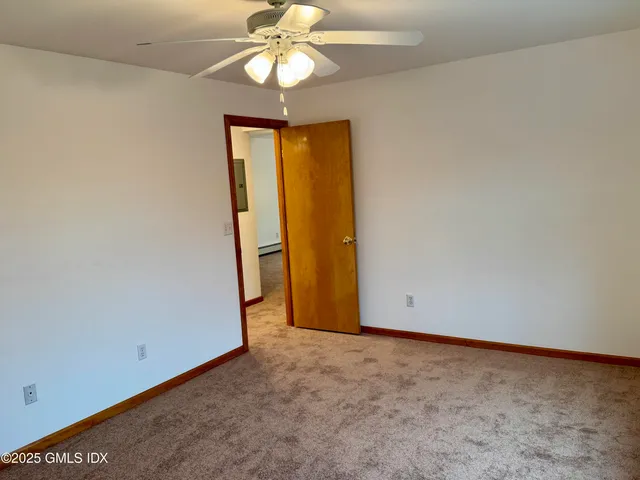 $3,000 | 18 1/2 Morgan Avenue, Unit 2, Greenwich, CT 06831