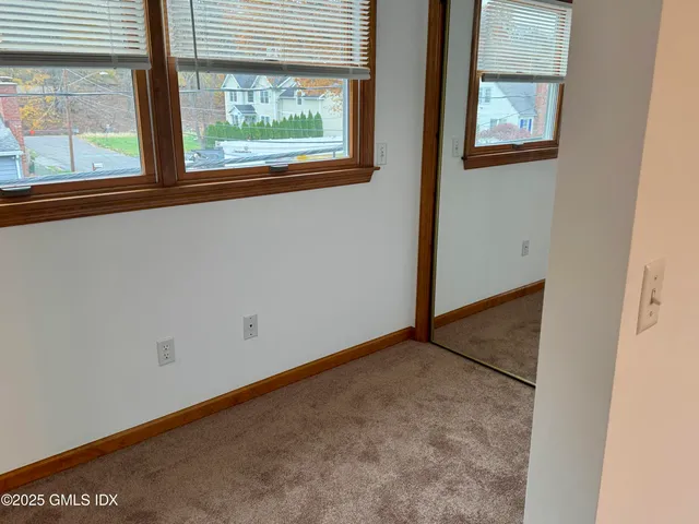 $3,000 | 18 1/2 Morgan Avenue, Unit 2, Greenwich, CT 06831