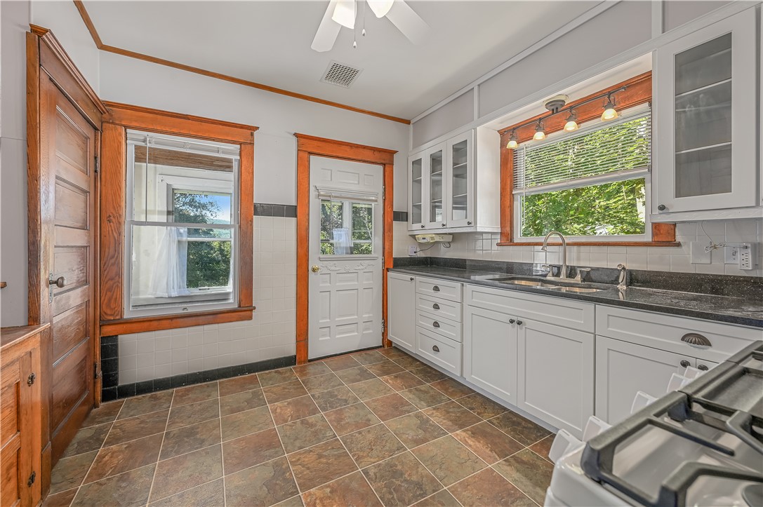 303 Chestnut Street Oneonta, NY 13820 - Photo 13 of 50