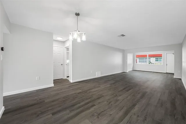 $124,900 | 5860 38th Avenue North, Unit 34, St. Petersburg, FL 33710