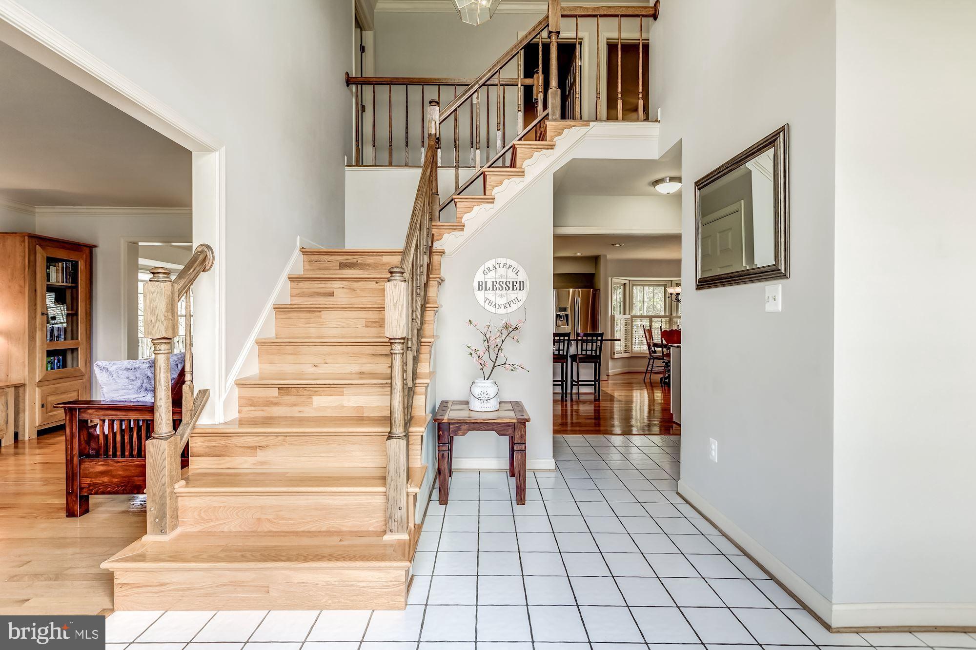 6402 Springhouse Circle Clifton, VA 20124 - Photo 3 of 43 a view of entryway and hall