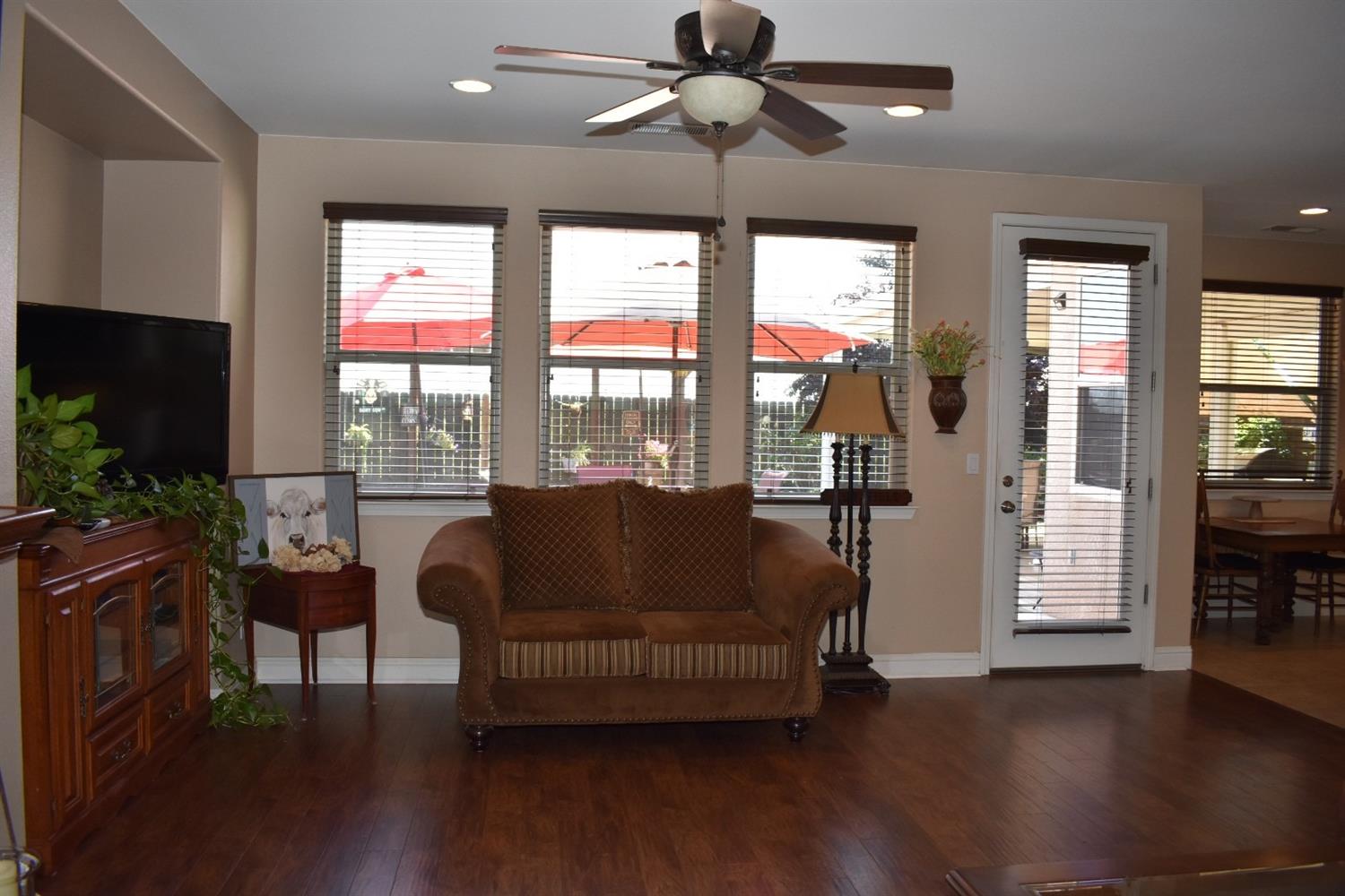 1087 Randy Avenue Fowler, CA 93625 - Photo 9 of 51 Gallery Image 9