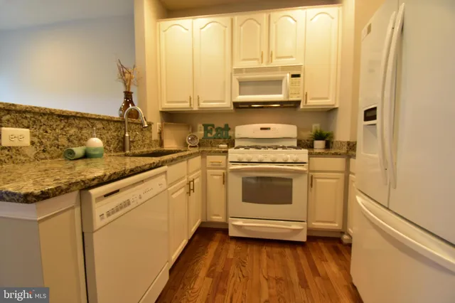 $3,995 | 5053 Kilburn Street, Alexandria, VA 22304