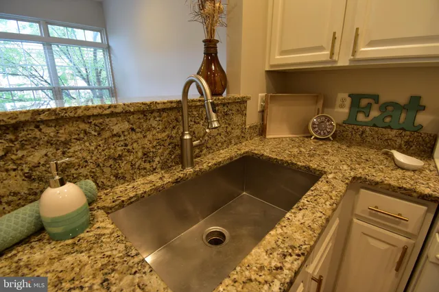 $3,995 | 5053 Kilburn Street, Alexandria, VA 22304