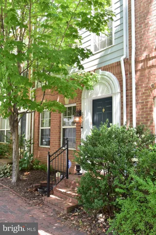 $3,995 | 5053 Kilburn Street, Alexandria, VA 22304