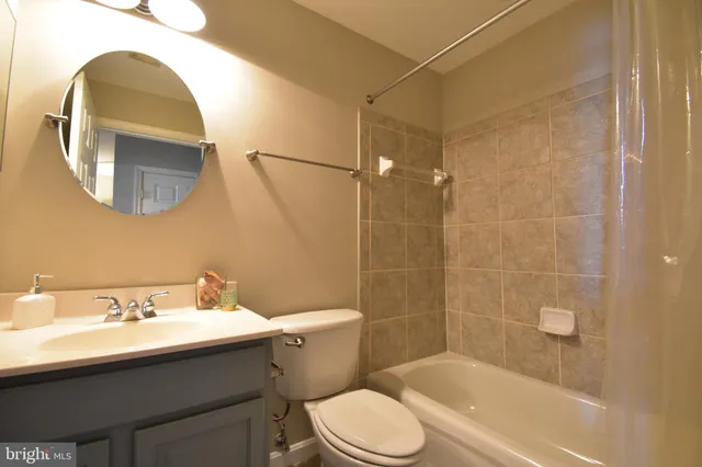 $3,995 | 5053 Kilburn Street, Alexandria, VA 22304