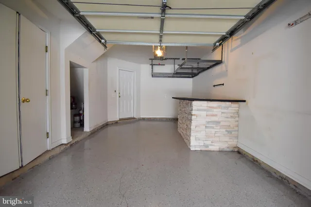 $3,995 | 5053 Kilburn Street, Alexandria, VA 22304