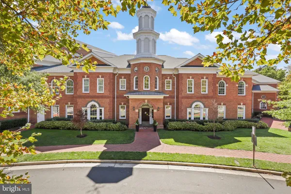 $3,995 | 5053 Kilburn Street, Alexandria, VA 22304