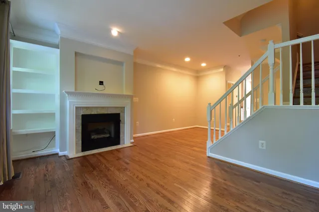 $3,995 | 5053 Kilburn Street, Alexandria, VA 22304