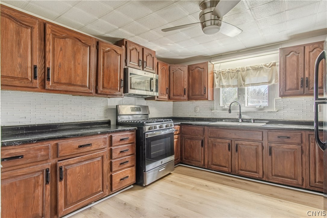 20295 Storrs Road Hounsfield, NY 13685 - Photo 12 of 32