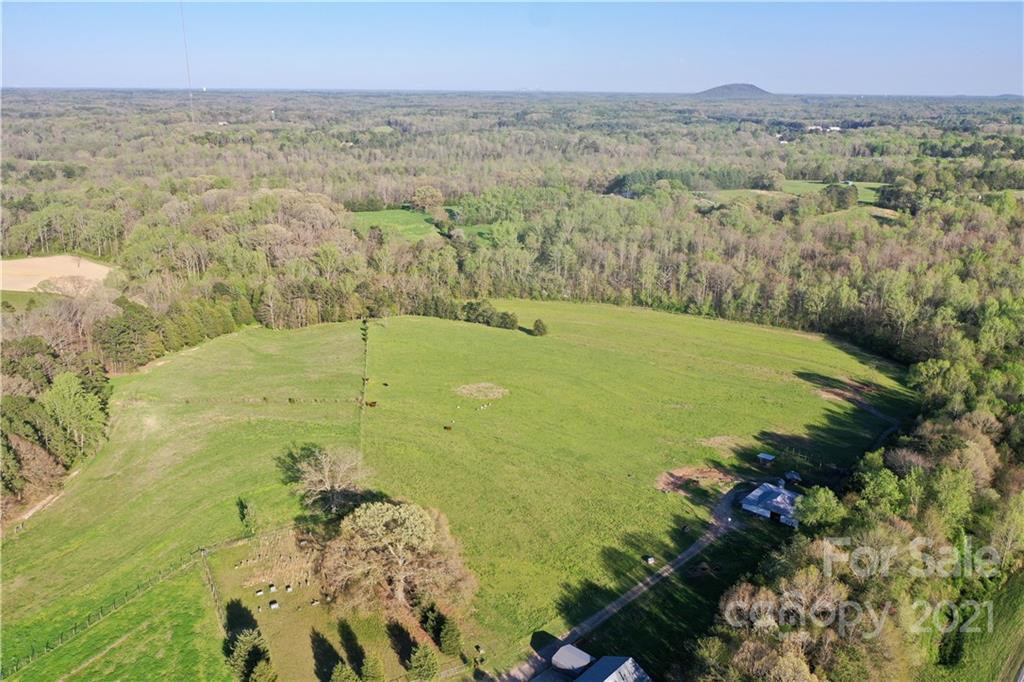 194 White Farm Road Dallas, NC 28034 - Photo 2 of 10 Gallery Image 2