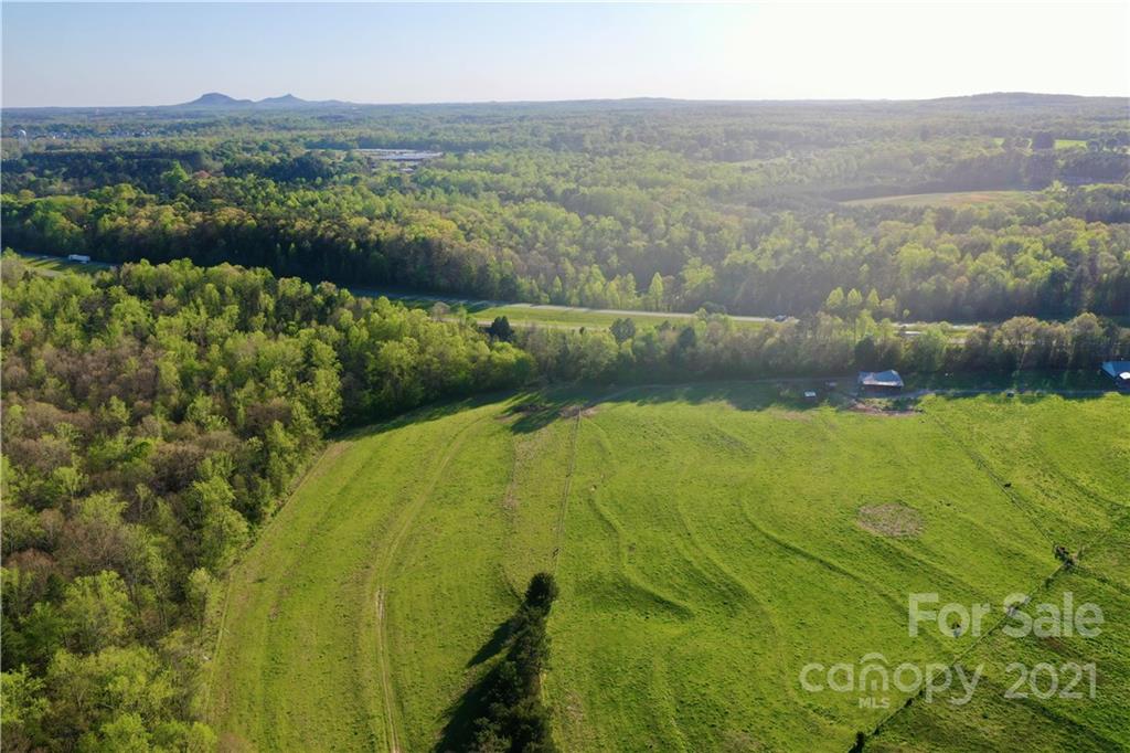 194 White Farm Road Dallas, NC 28034 - Photo 3 of 10 Gallery Image 3